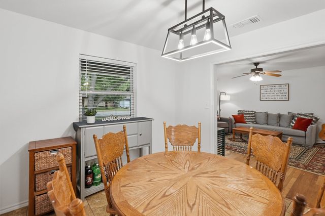 807 Elizabeth Boulevard, Granbury, TX 76048
