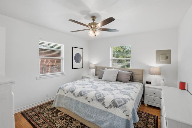 807 Elizabeth Boulevard, Granbury, TX 76048
