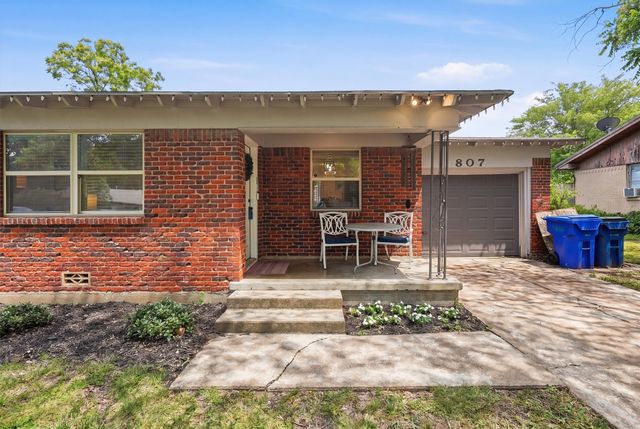 807 Elizabeth Boulevard, Granbury, TX 76048