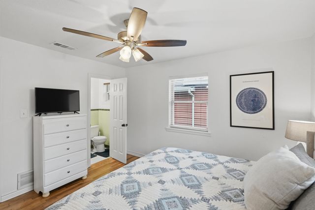 807 Elizabeth Boulevard, Granbury, TX 76048