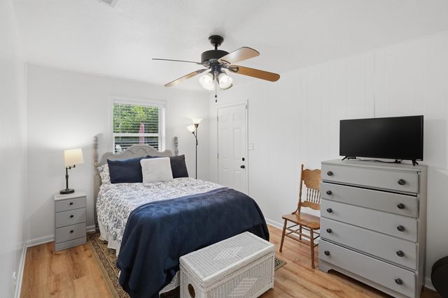 807 Elizabeth Boulevard, Granbury, TX 76048