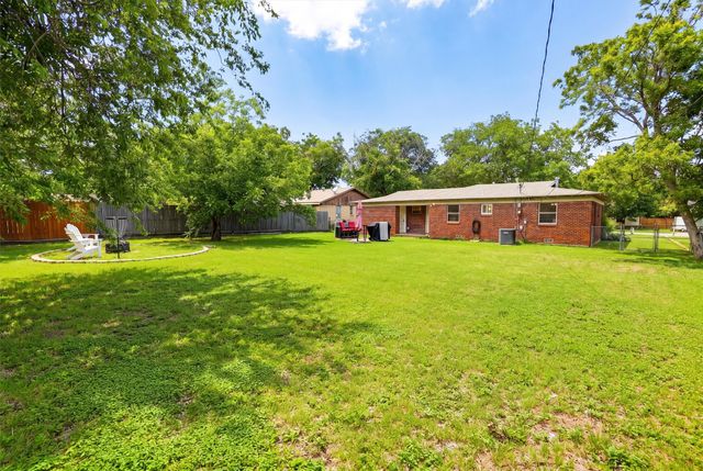 807 Elizabeth Boulevard, Granbury, TX 76048