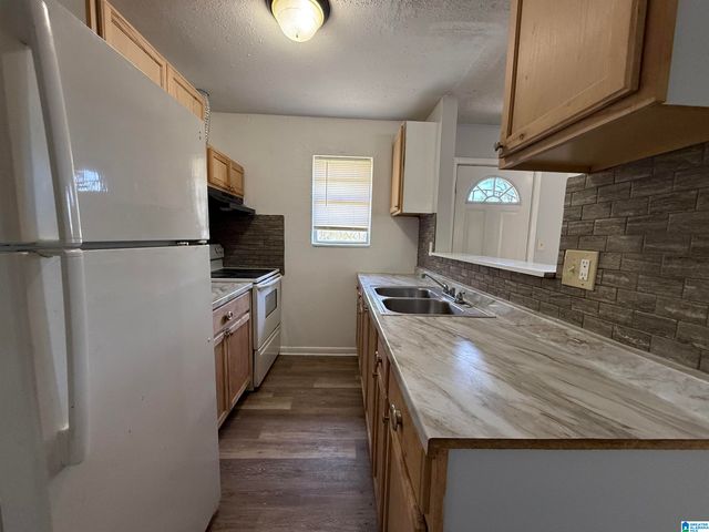 6204 AVENUE C, Fairfield, AL 35064