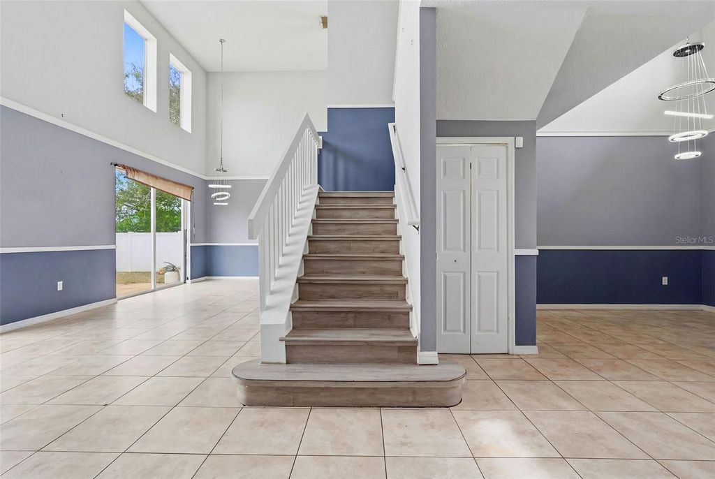 Image 6 of property listing at 346 CHURCHILL COURT, Kissimmee, FL 34759