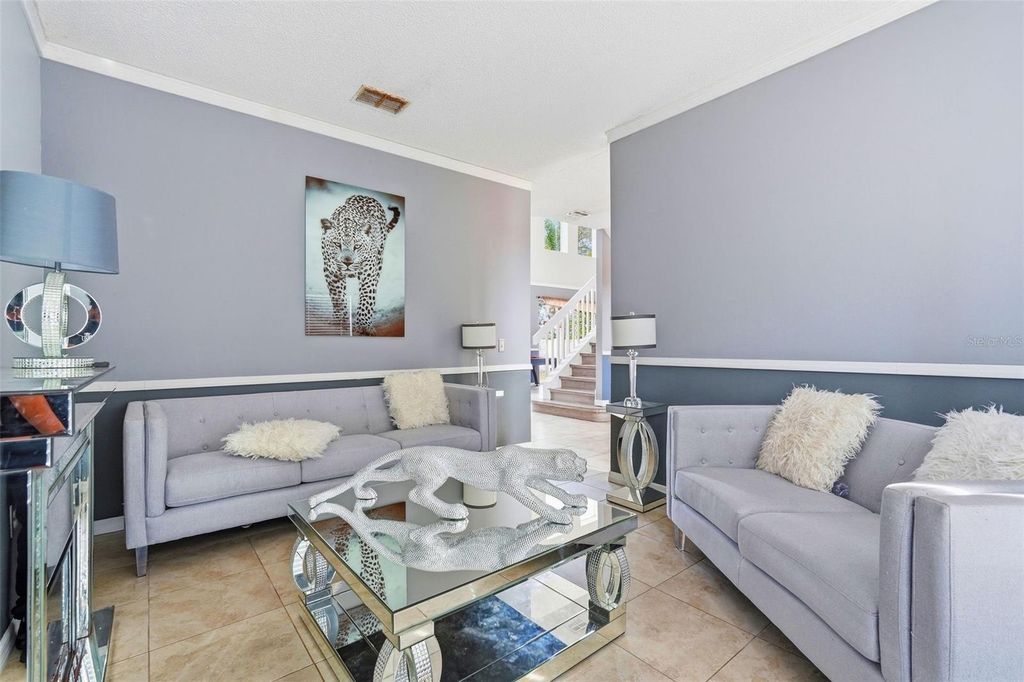 Image 7 of property listing at 346 CHURCHILL COURT, Kissimmee, FL 34759