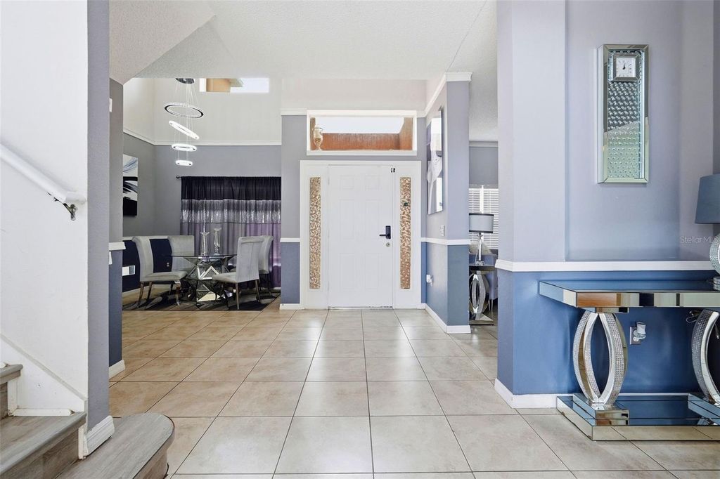 Image 10 of property listing at 346 CHURCHILL COURT, Kissimmee, FL 34759