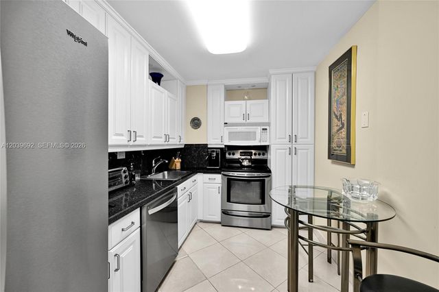 3180 S Ocean Dr 1610, Hallandale Beach, FL 33009