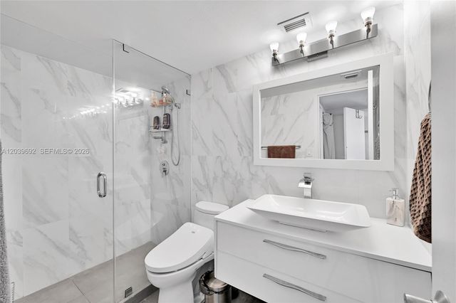 3180 S Ocean Dr 1610, Hallandale Beach, FL 33009