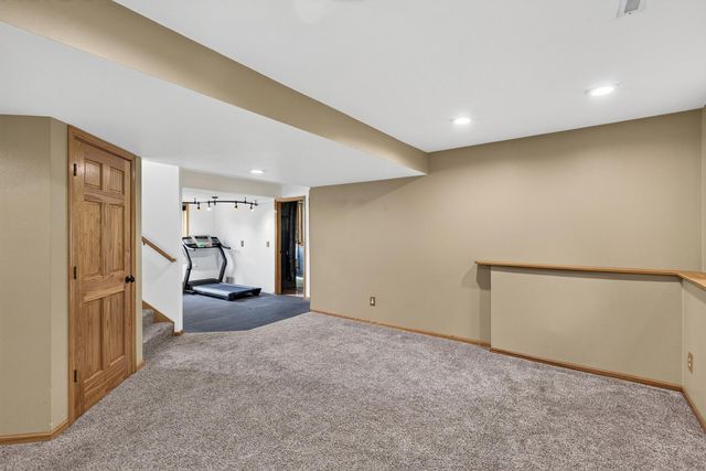 932 E Orchard Street, Belle Plaine, MN 56011