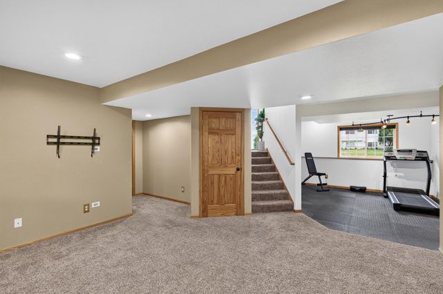 932 E Orchard Street, Belle Plaine, MN 56011