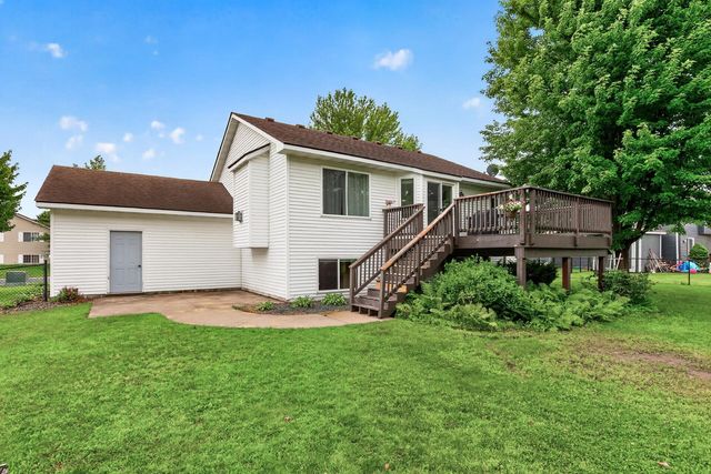 932 E Orchard Street, Belle Plaine, MN 56011