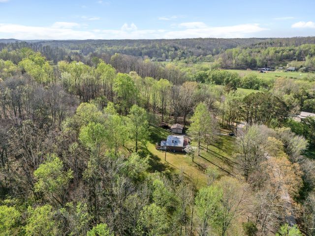 1889 Hinson Springs Rd, Lobelville, TN 37097