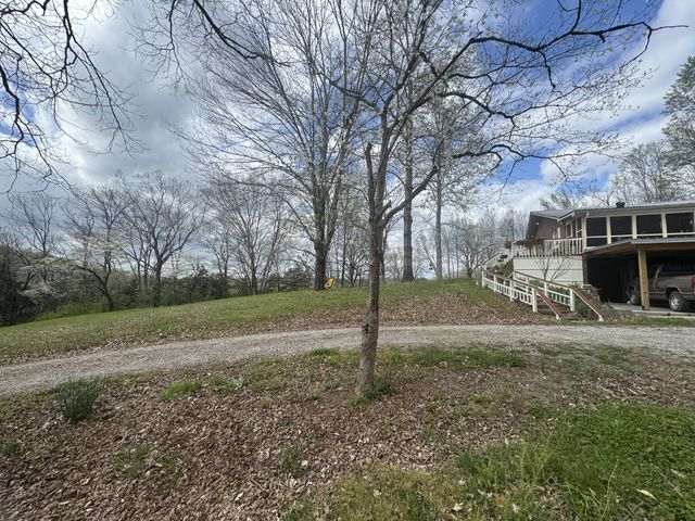 1889 Hinson Springs Rd, Lobelville, TN 37097