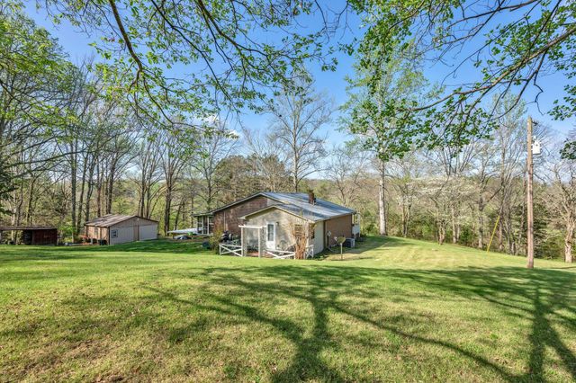 1889 Hinson Springs Rd, Lobelville, TN 37097