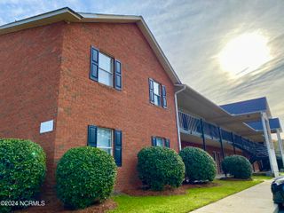 1397 Westpointe Drive 6, Greenville, NC 27834
