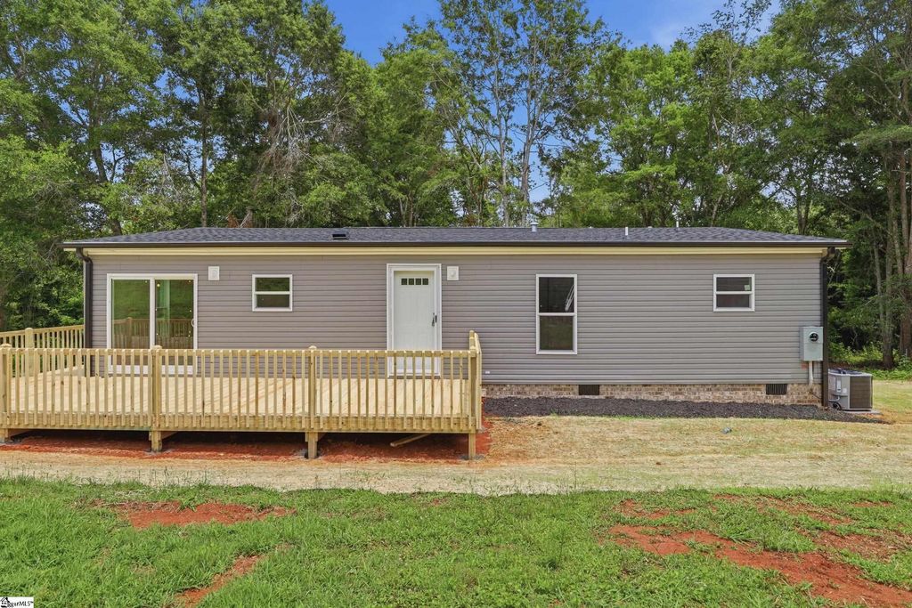 210 Frontier Drive, Easley, SC 29640