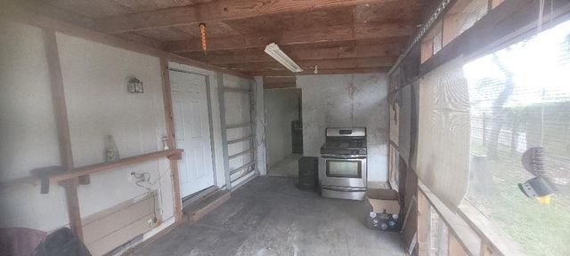 316 N 11th St, Fulton, TX 78358