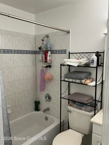 872 Autumn Street SE, Palm Bay, FL 32909