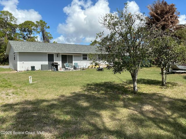 872 Autumn Street SE, Palm Bay, FL 32909