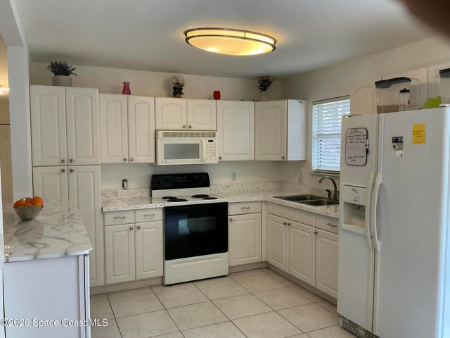 872 Autumn Street SE, Palm Bay, FL 32909