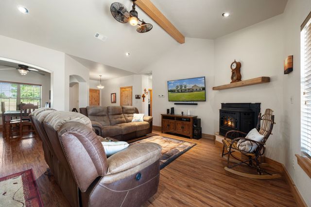 247 County Road 4519, Wolfe City, TX 75496