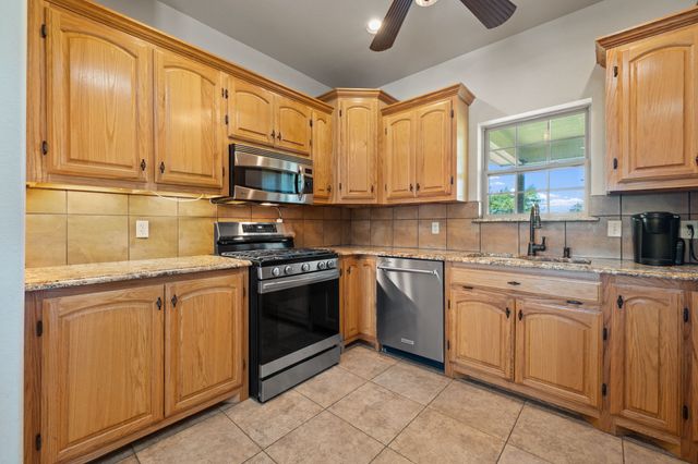 247 County Road 4519, Wolfe City, TX 75496
