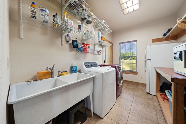 247 County Road 4519, Wolfe City, TX 75496
