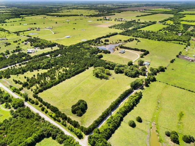 247 County Road 4519, Wolfe City, TX 75496