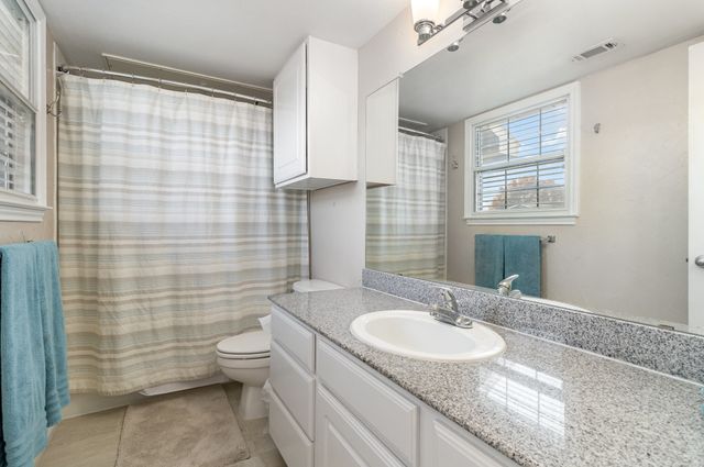 2800 Keller Springs Road 8C, Carrollton, TX 75006