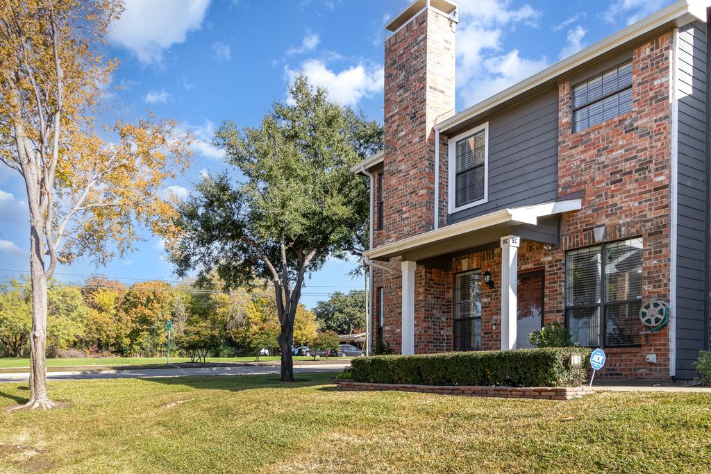 2800 Keller Springs Road 8C, Carrollton, TX 75006