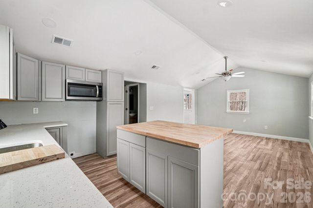 323 Honeycutt Drive SE, Concord, NC 28025