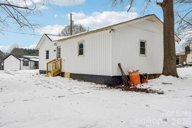 323 Honeycutt Drive SE, Concord, NC 28025