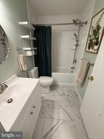2408-A DURHAM CT, Mount Laurel, NJ 08054