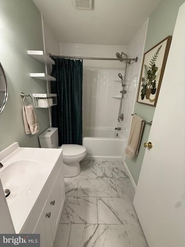 2408-A DURHAM CT, Mount Laurel, NJ 08054