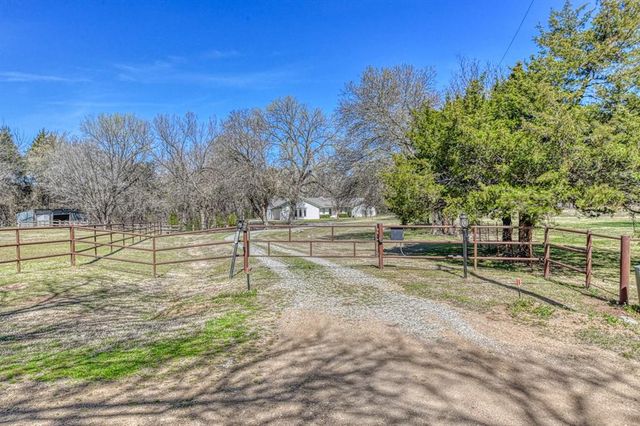 1609 E Post Oak Road, Norman, OK 73072