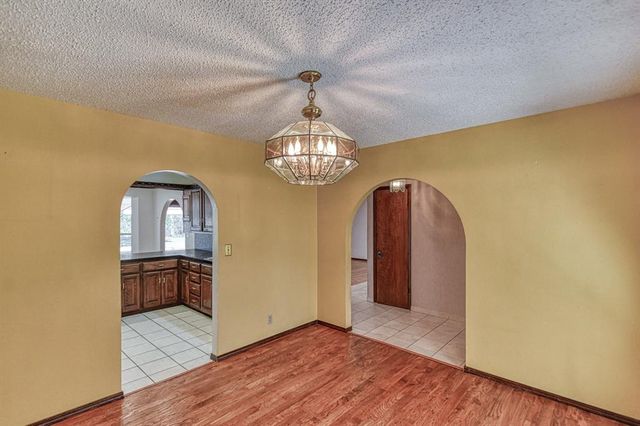 1609 E Post Oak Road, Norman, OK 73072