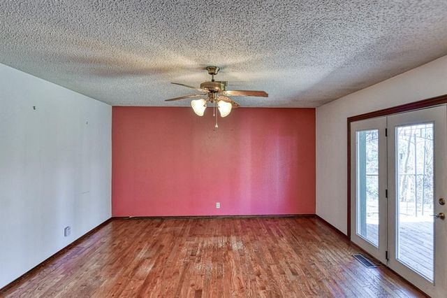 1609 E Post Oak Road, Norman, OK 73072