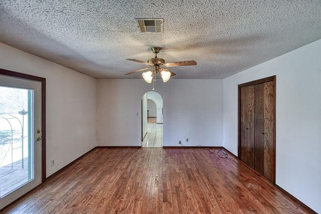 1609 E Post Oak Road, Norman, OK 73072