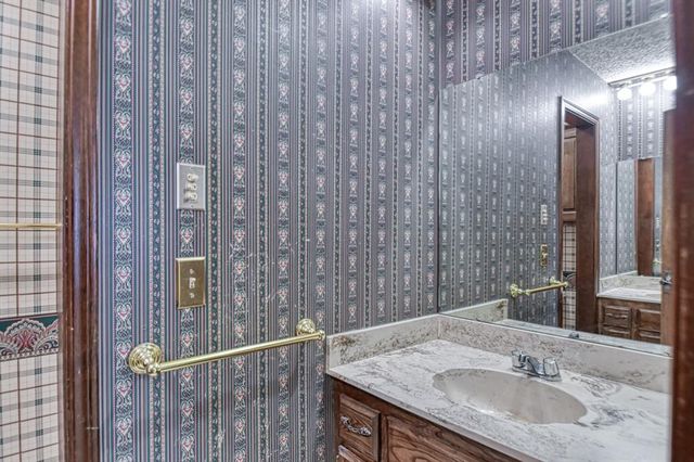 1609 E Post Oak Road, Norman, OK 73072