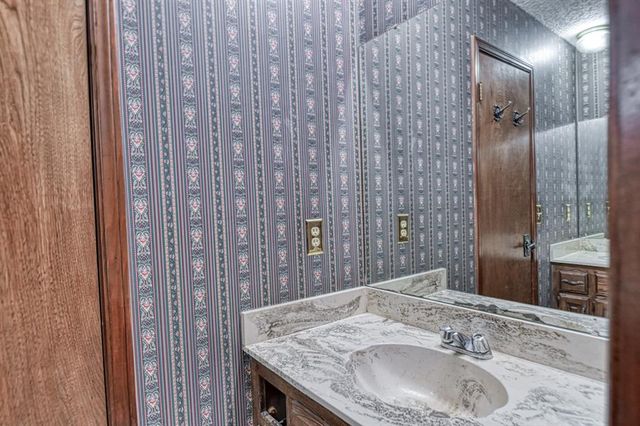 1609 E Post Oak Road, Norman, OK 73072