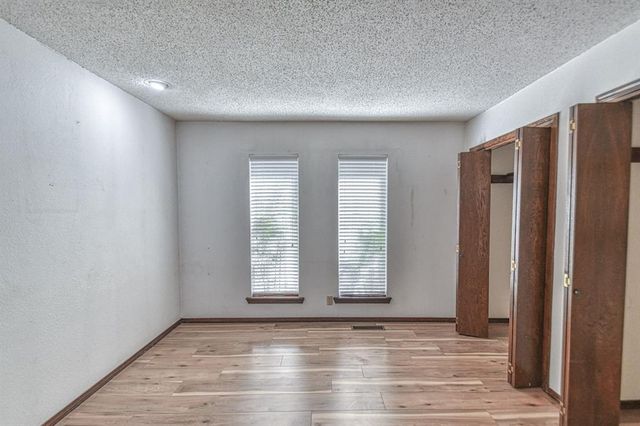 1609 E Post Oak Road, Norman, OK 73072