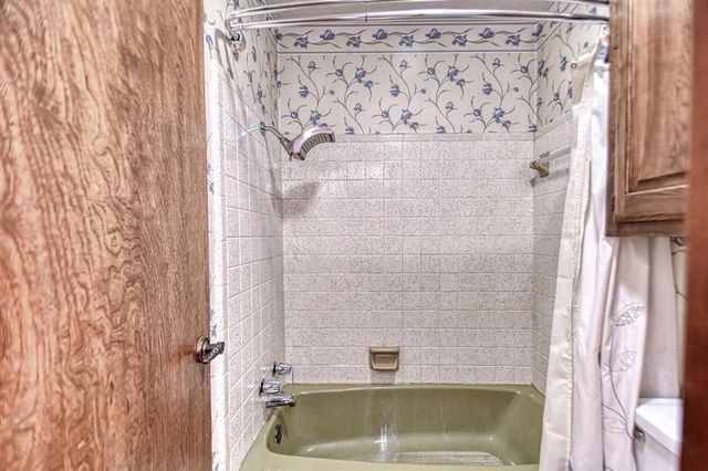 1609 E Post Oak Road, Norman, OK 73072