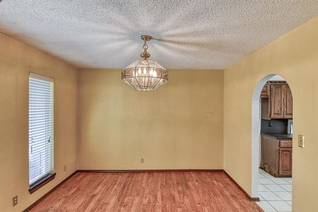 1609 E Post Oak Road, Norman, OK 73072