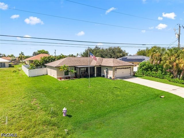 522 NE Van Loon LN, Cape Coral, FL 33909
