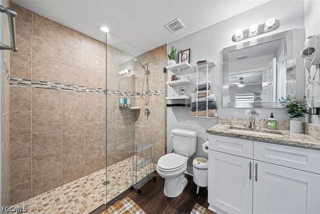 522 NE Van Loon LN, Cape Coral, FL 33909
