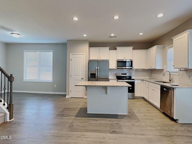 376 Olde Place, Zebulon, NC 27597