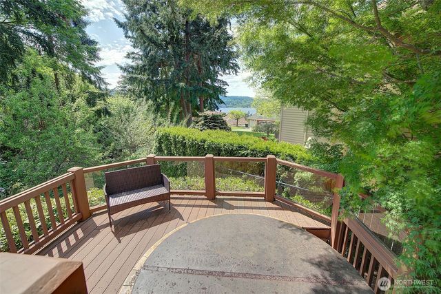 2439 196th Avenue SE, Sammamish, WA 98075