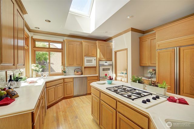 2439 196th Avenue SE, Sammamish, WA 98075