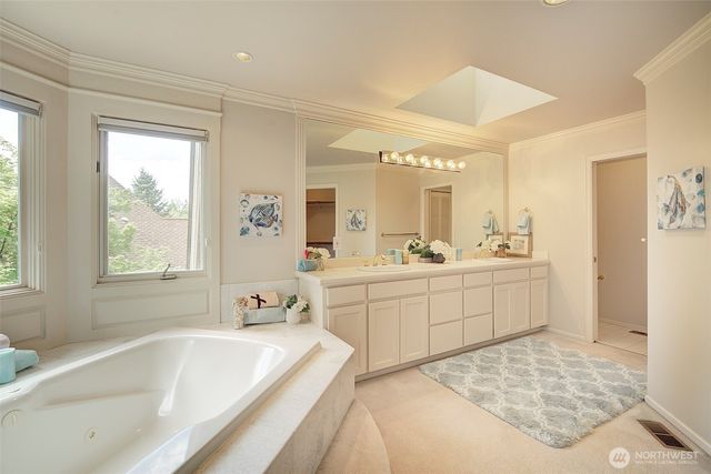 2439 196th Avenue SE, Sammamish, WA 98075