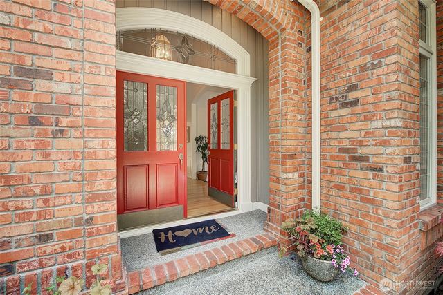 2439 196th Avenue SE, Sammamish, WA 98075
